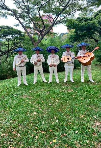 Mariachi para 15 años en Cali — fiesta de quinceañera